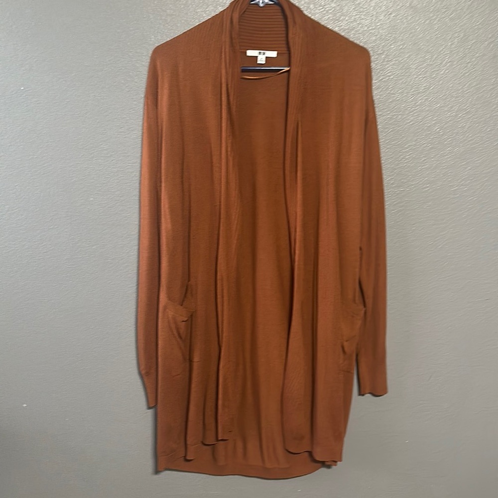 Uniqlo brand Size Medium open front Cardigan Cinnamon Color